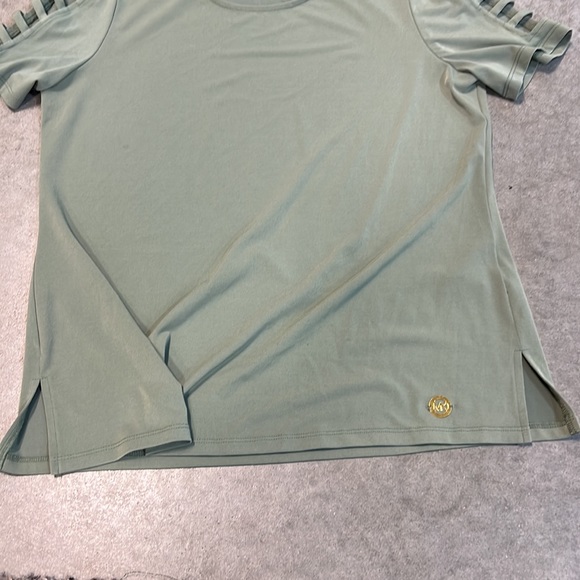 LN women’s Michael Kors green cut out sleeve size medium top - Picture 3 of 7
